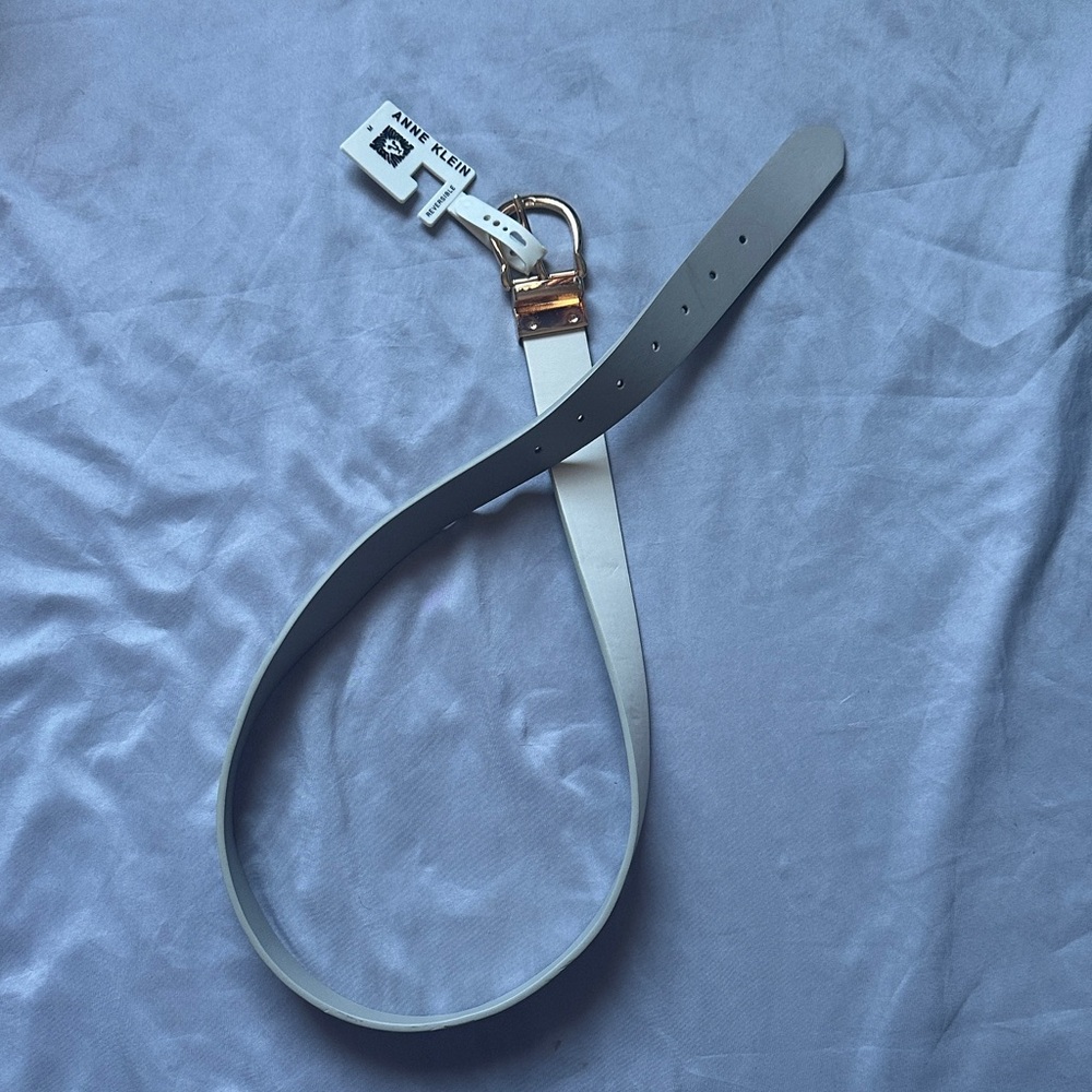 Anne Klein White and Grey Reversible Belt with Gold Buckle